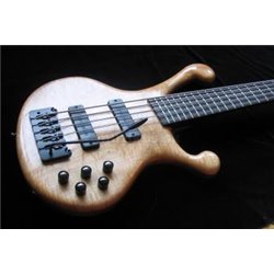 Hipshot 5-String Bass Tremolo, .669 / 17 mm Spacing - Black