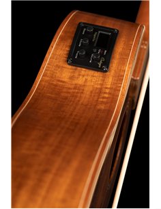 UKULELE BASS 4-STR.     ORTEGA 2