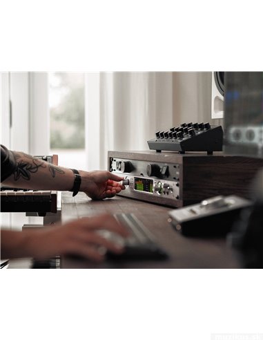 UNIVERSAL AUDIO Apollo x6 Gen 2 Studio