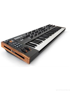 NOVATION Summit (rozbalené) 2