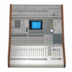 Tascam DM-3200 - Digital mix 48ch 2